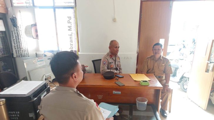 Lakasanakan Sambang Kantor Desa, Ipda Agus Purwono PS. Kanit Binkamsa Sat Binmas Polresta Tangerang Perkuat Sinergitas Dalam Upaya Harkamtibmas