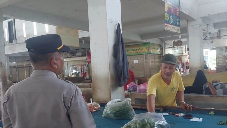 Ipda Agus Purwono PS. Kanit Binkmasa Laksankaan Patroli Dialogis Ke Pasar Tigaraksa