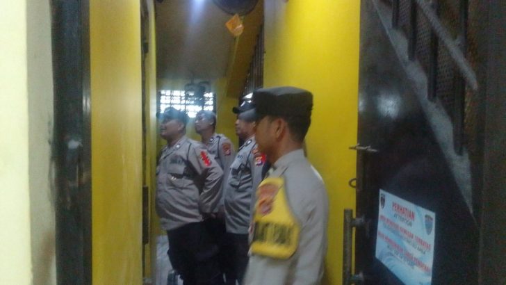 Pastikan Sehat dan Lengkap Pawas Piket Polsek Panongan Cek Tahanan