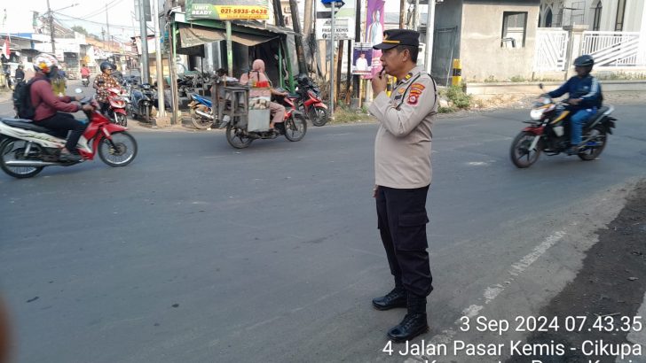 Berikan pelayanan kepada masyarakat di pagi hari, Iptu Kalis, giat pengaturan arus Lalulintas