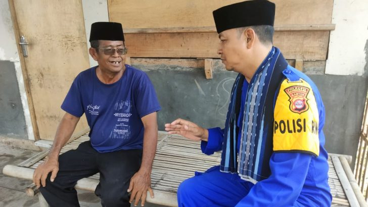 Kegiatan polisi RW di desa Kronjo kec Kronjo