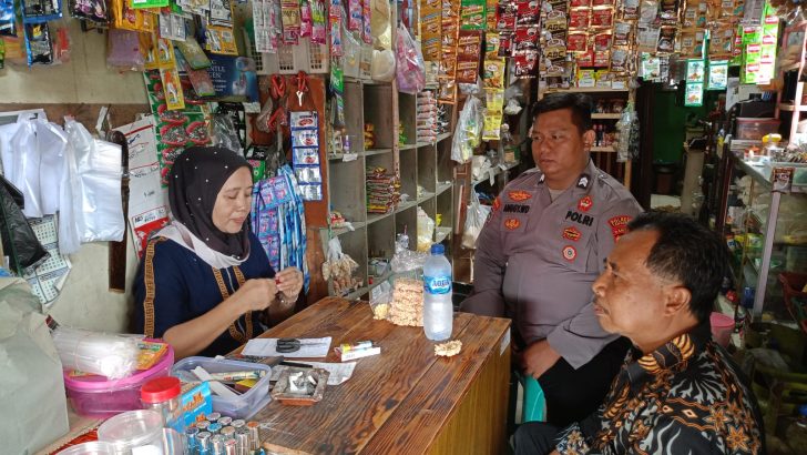 Bhabinkamtibmas Polsek Cisoka Polresta Tangerang Menggelar Kegiatan Sambang DDS Di Desa Binaan Sekaligus Memberikan Pesan Kamtibmas