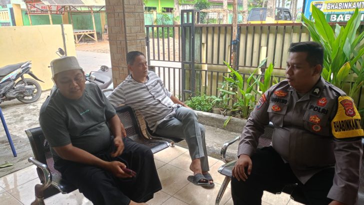 Bhabinkamtibmas Polsek Cisoka Menjalin Kedekatan dengan Masyarakat Melalui Kegiatan Sambang