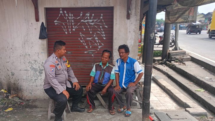 Bhabinkamtibmas Polsek Cisoka Laksanakan Sambang Warga