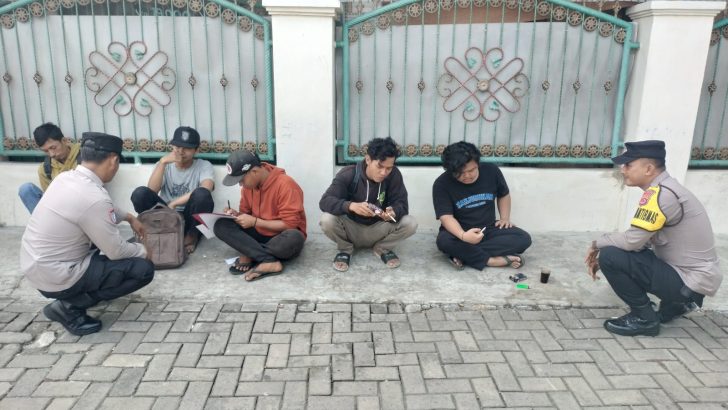 Program Kapolda Poliran: Polisi Peduli Pengangguran, Bhabinkamtibmas Berikan Motivasi Warga Desa Sikaharja