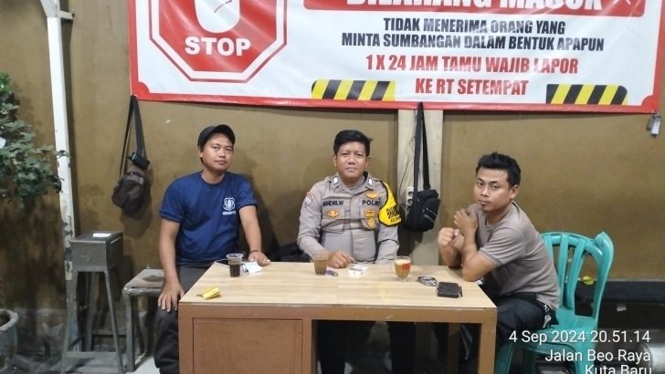 Bhabinkamtibmas Sambangi Pos Satpam Perum Pondok Indah Sampaikan Pesan Kamtibmas