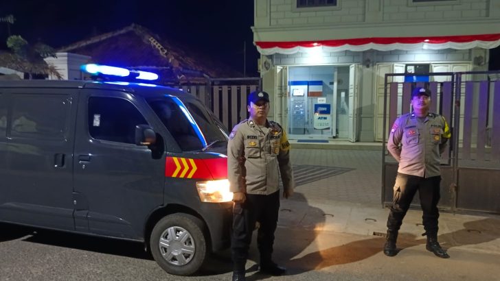 Personil Polsek Mauk Polresta Tangerang Polda Banten Melaksanakan Patroli Malam Hari Antisipasi 3C