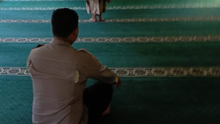 Personil Polsek Mauk Laksanakan Sholat Subuh Keliling di Masjid At-Taqwa Di Wilayah Hukum Polsek Mauk
