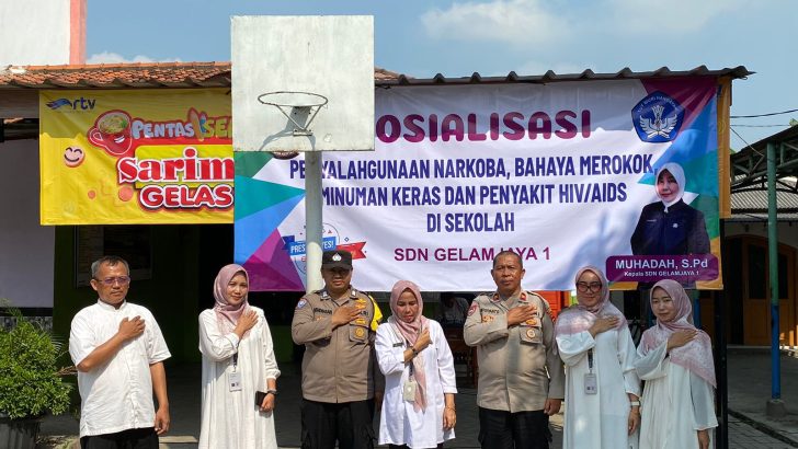 Kanit  Binmas Iptu Wigiyanto Sosialisasikan Pencegahan Kenakalan Remaja dan Bahaya Narkoba di SDN 1 Gelam Jaya
