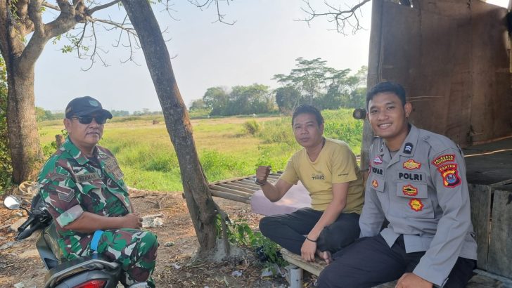Bhabinkamtibmas Beserta Babinsa Sambang Desa, Ajak Warga Peduli tentang Kamtibmas