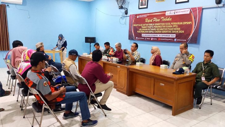Binmas Kelurahan Kuta Baru Hadiri Rapat Pleno Rekapitulasi Daftar Pemilih Sementara Hasil Perbaikan