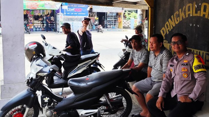 Bhabinkamtibmas Sampaikan Himbauan Kamtibmas Kepada Tukang Ojeg