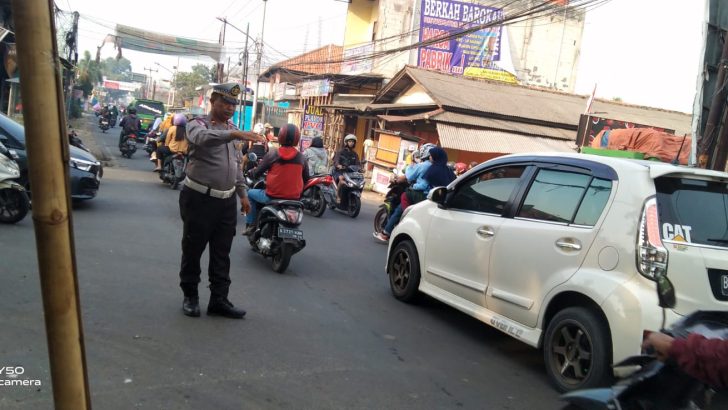 Pelayanan Prima, Unit Lantas Polsek Pasar Kemis Gelar Gatur Lalin di Pagi Hari