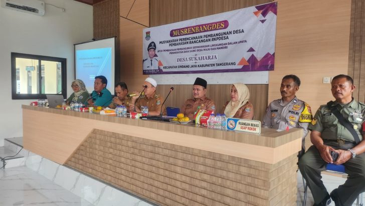 Hadiri Musrenbang Desa, Aiptu Sahrir Bhabinkamtibmas Polsek Pasar Kemis Sampaikan Pesan-Pesan Kamtibmas