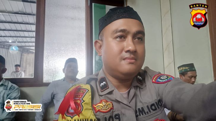 Polsek Cikupa Perkuat Kedekatan dengan Warga melalui Kegiatan Jumling di Masjid Jami Nuruzzulam