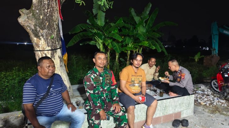 Anggota Pospol Jayanti Polsek Cisoka Polresta Tangerang Menggelar Kegiatan Sambang DDS Di Desa Binaan Sekaligus Memberikan Pesan Kamtibmas.