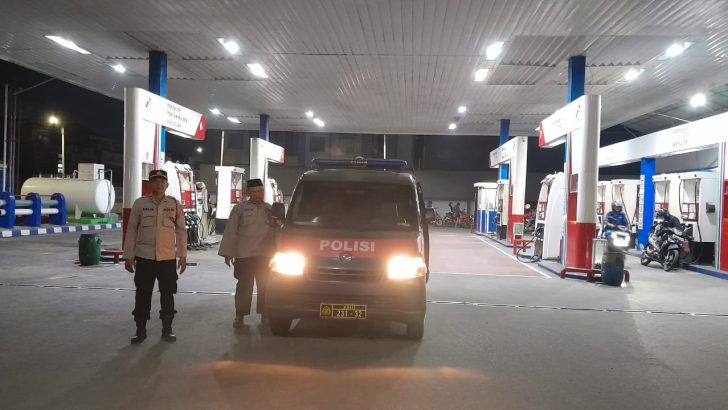 Cegah Terjadinya Gangguan Kamtibmas, Pawas Polsek Pasar Kemis Sambangi SPBU