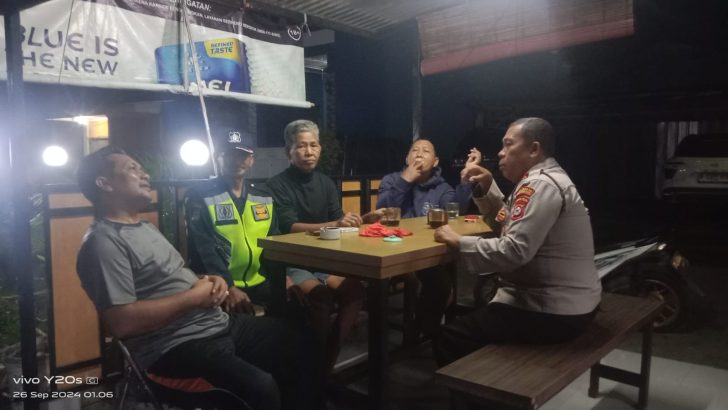 Ciptakan Situasi Aman Kanit Binmas Iptu Wigiyanto Kontrol Pos Perumahan