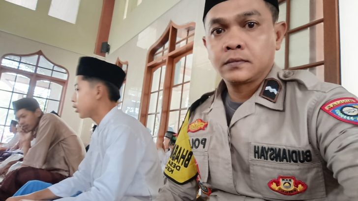 Subuhan Keliling, Bhabinkamtibmas Polsek Cikupa Edukasi Warga Sukamulya Tentang Keamanan