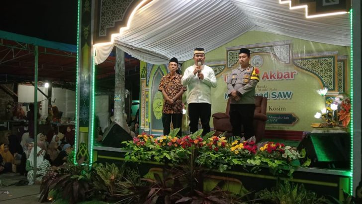Bhabinkamtibmas Polsek Pasar Kemis Hadiri Peringatan Maulid Nabi Muhammad SAW di Masjid Nurul Yaqin Desa Wanakerta