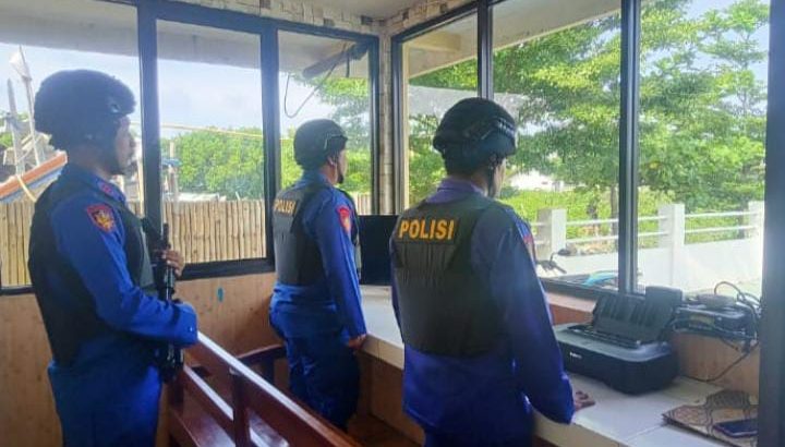 Ka jaga Bripka F Silaen melaksanakan kegiatan sispam Mako
