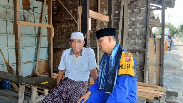 Aiptu Sahrudin melaksanakan kegiatan polisi RW