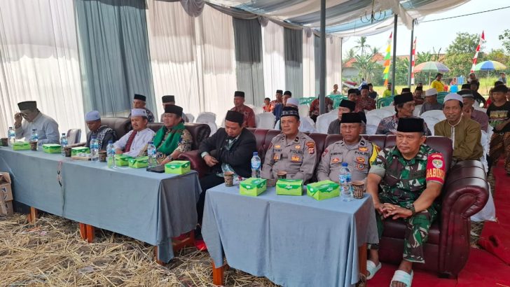 Upaya menjalin Sinergitas TNI-Polri dengan Masyarakat, Ipda Setiyono, SH dan Aipda Bambang lakukan kegiatan Sambang