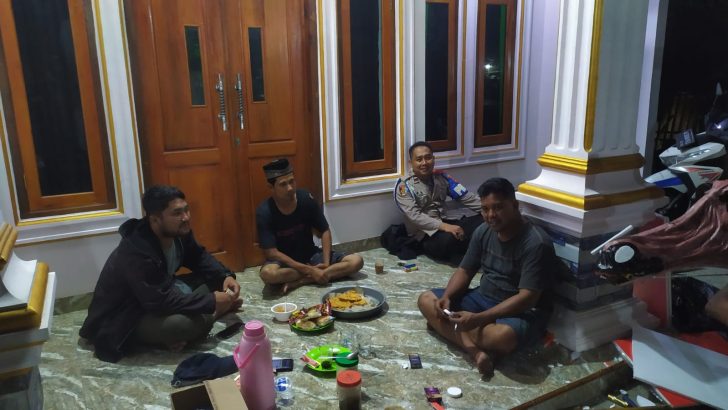 Aipda Arif dan Briptu Alfredo M lakukan giat Patroli Dialogis demi menjaga Harkamtibmas di Desa Talok