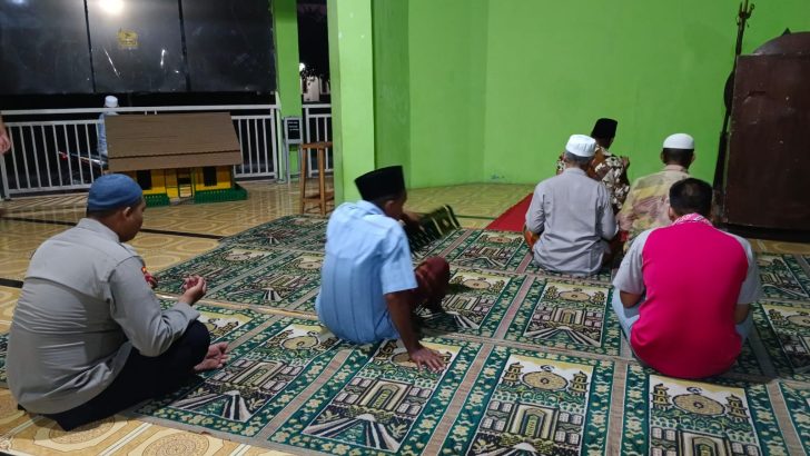 Personil Polsek Mauk Laksanakan Sholat Subuh Keliling di Masjid Al-Fatah Di Wilayah Hukum Polsek Mauk