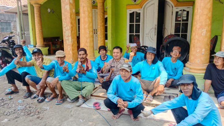 Bhabinkamtibmas Polsek Mauk Polresta Tangerang Sambang Desa Dengarkan Keluhan Masyarakat Desa Kedung Dalam 