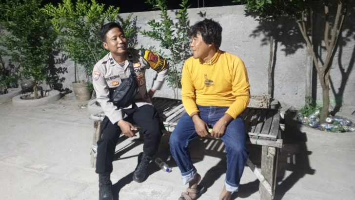 Pastikan wilayah aman, Aipda Ucu Maulana lakukan giat Patroli Mobile malam hari.