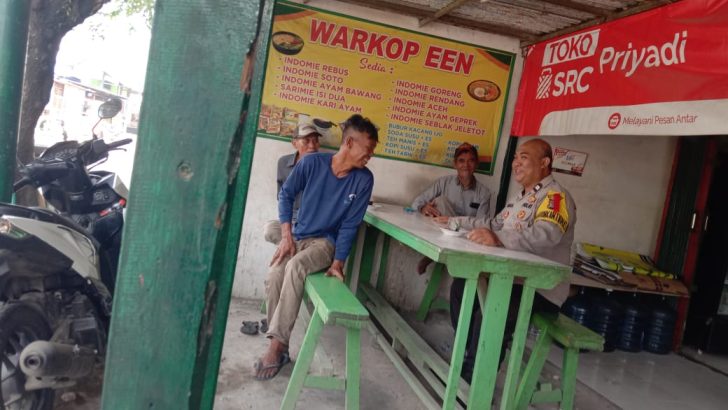 Bhabinkamtibmas Kelurahan Bunder Gelar Edukasi Kamtibmas di Warung Warga