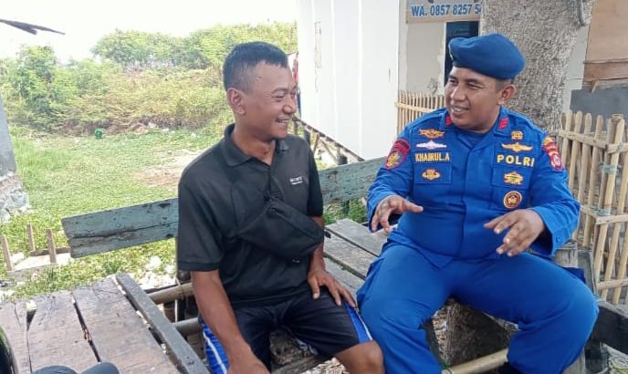 Personel Satpolairud Melaksanakan Patroli Barcode Di Wilayah Pesisir Pulo Cangkir Kec. Kronjo