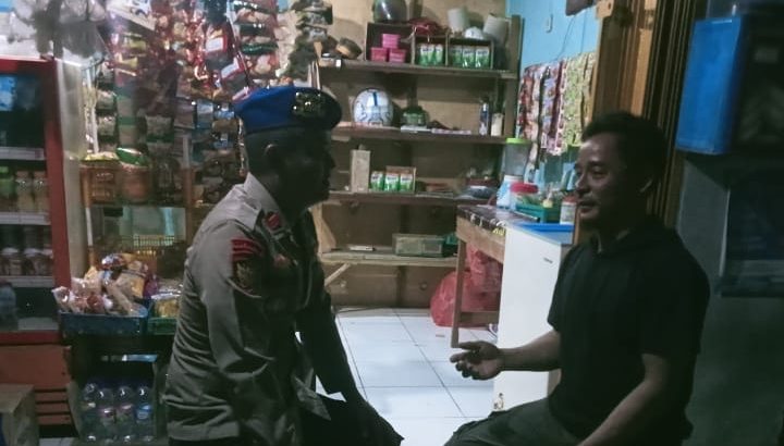 Laksanakan Patroli Barcode dan memberikan himbauan Kamtibmas