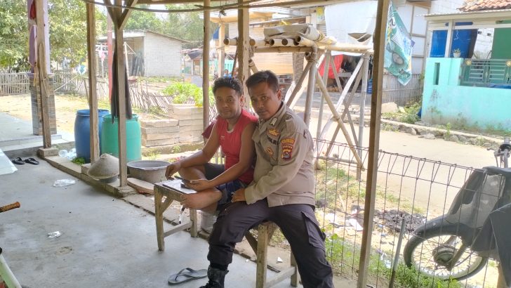 Gencarkan program Polisi RW, Bripka Dimas H arvi kunjungi warga di Desa Kresek