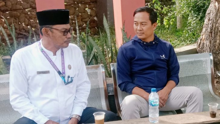 Anggota Polsek Kresek lakukan Patroli Sambang di kantor Kecamatan Kresek
