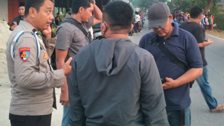 Menjaga Sinergitas dengan masyarakat, Aipda Arif N lakukan Patroli Mobile dan Dialogis di Desa Kedung