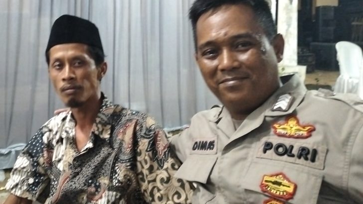 Bripka Dimas H selaku Polisi RW sangat semangat kunjungi warga di Desa Kandawati