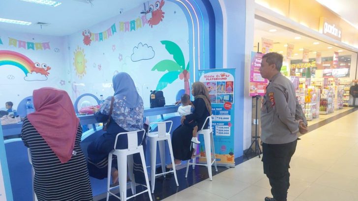 Personil Sat Binmas Himbauan di Tempat Keramaian