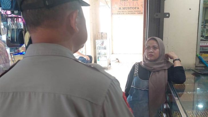 PS. KANIT BINTIBSOS SATBINMAS POLRESTA TANGERANG GIAT HIMBAUAN DI TOKO MAS