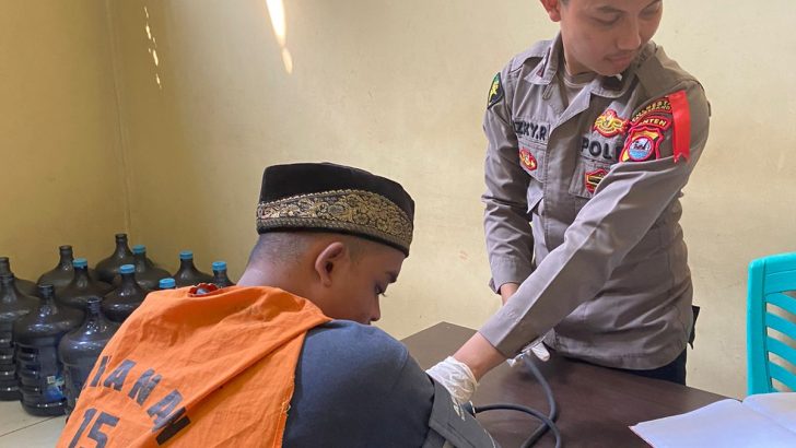 Siddokes Polresta Tangerang Melaksanakan Pemeriksaan Sekaligus Pemantauan Kesehatan Kepada Tahanan