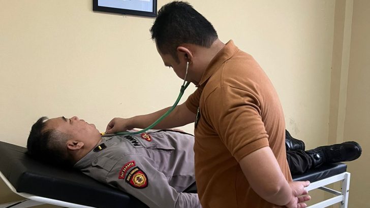 Pelayanan Kesehatan Kepada Anggota Serta Masyarakat Yang Berobat Di Klinik Bhyangkara Polresta Tangerang