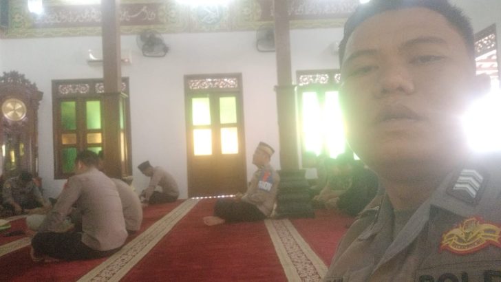 Brigadir Nugraha Personil Satbinmas Giat Yasinan Rutin di Masjid Al-Latif Polresta Tangerang