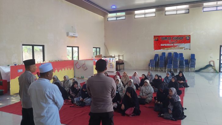 Jumat Curhat, Satbinmas Polresta Tangerang Mendengarkan Saran Dan Masukkan Jemaah Majlis Taklim