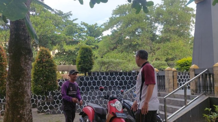 PS. Kasubnit Bintibsos Satbinmas Himbau Masyarakat Jaga Kamtibmas Dalam Giat Patroli