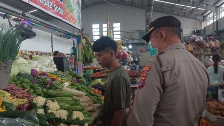 Hadir Ditengah Masyarakat, PS. Kanit Bintibsos Satbinmas Sambang Pasar Tradisional