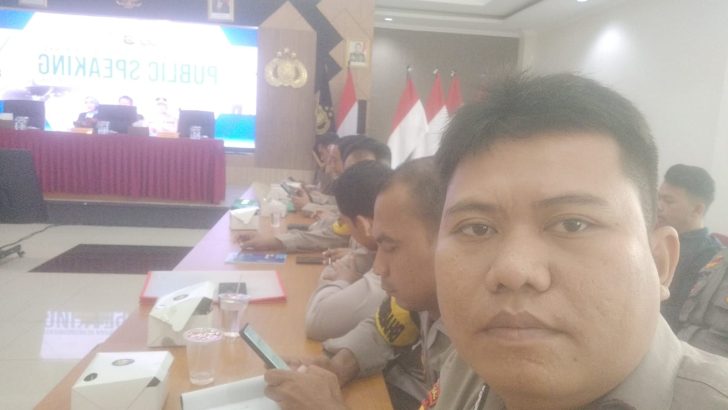 Brigadir Nugraha Rizqinov Anggota Satbinmas Polresta Tangerang Mengikuti Pelatihan Public Speaking