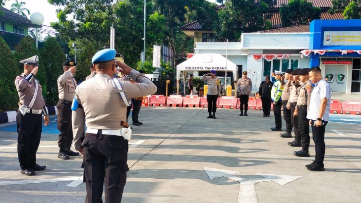 Sipropam Polresta Tangerang awasi Serah terima tugas piket Polresta Tangerang