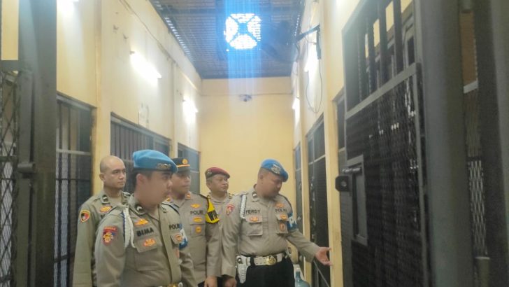 Pengecekan ruang tahanan Polresta Tangerang oleh Sipropam