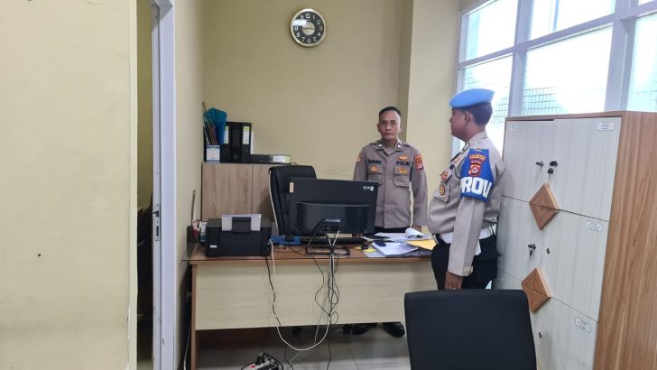 RUANG SIKEU POLRESTA TANGERANG DICEK OLEH SIPROPAM